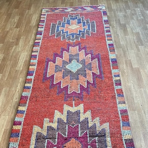 Vintage Teppichläufer: Handgewebter Anatolischer Kilim aus Wolle, 300 x 90 cm