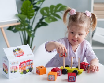 Autobús de juguete de madera hecho a mano con forma de animal, bloques apilables Montessori, regalo para niños de 3 años.