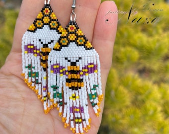 Bee long fringe earrings,Long beaded Fringe earrings,large earring,Honey Fringe Earrings,long modern earrings,Bee Earrings,dangle earrings