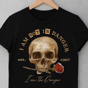 Skull Rose Graphic Tee, Edgy Unisex T-Shirt, Casual Wear, Alternative Fashion, Gift for Metalheads, Birthday Gift, Unisex Heavy Cotton Tee