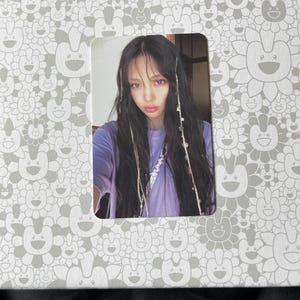 Offical Hyein Photocard