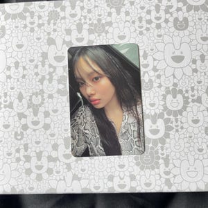 Offical Hyein Photocard