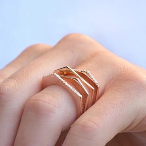 Geometric Chevron Bar Ring | Angular Peak Round Lab Grown Diamond Ring