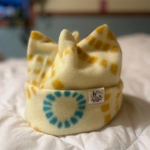 Pollinator 4-Point Retro Fleece Beanie