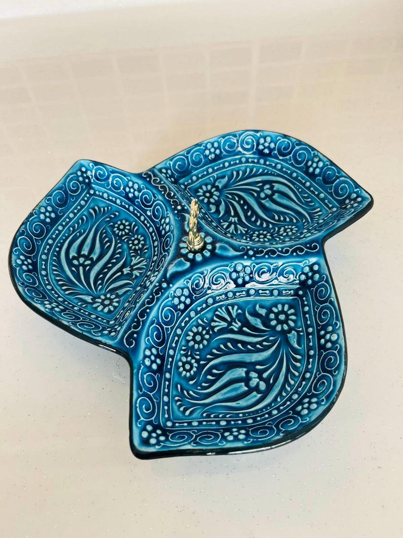 Plato de cerámica turca con divisiones, pintado a mano, plato decorativo para meze turquesa, plato decorativo para meze azul, bandeja para aperitivos de 3 secciones. imagen 5