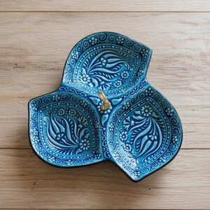 Plato de cerámica turca con divisiones, pintado a mano, plato decorativo para meze turquesa, plato decorativo para meze azul, bandeja para aperitivos de 3 secciones. Blue