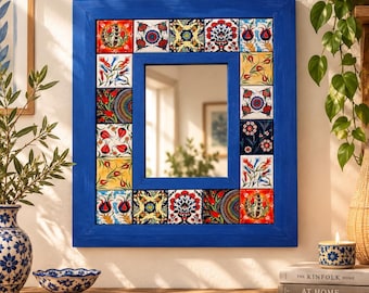 Türkischer Keramikfliesen-Spiegel, farbenfroher Mosaik-Wandspiegel, blauer Holzrahmen, handgefertigte türkische Wohndekoration, mediterrane Wandkunst, 25 x 40 cm