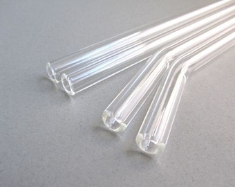 Une paille en verre transparent - Droite ou coudée - Longueurs courtes à très longues