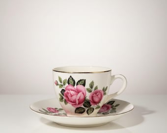 Vintage Dishware; Teacups and Plates - Empire England - Fine Porcelain 1960