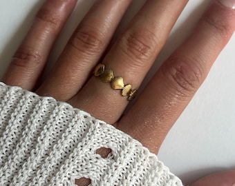 Adjustable Gold Shell Band Ring, Beach Lover Jewelry, Coastal Ring, Ocean Inspired Jewelry, Minimalist Summer Ring