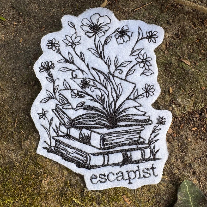Escapist Book Lover handmade iron on patch. bild 2