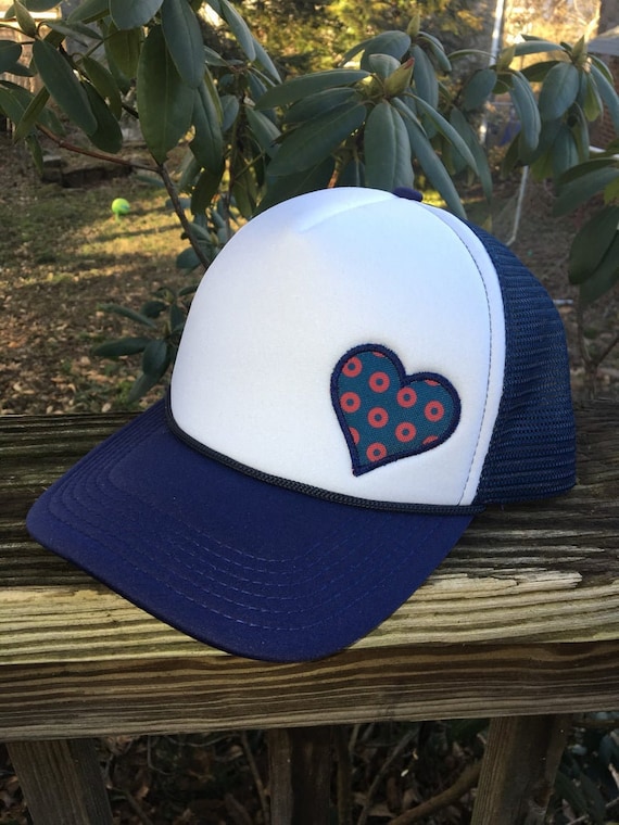 Custom Hat Blue and White Heart Pattern Hat Willie Cauley-Stein Kentucky Amor de Golf Hat – Kentucky Branded main image 2