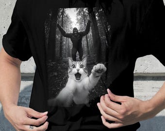 Comfort Colors Cat Bigfoot T-Shirt: Funny Vintage Style Tee