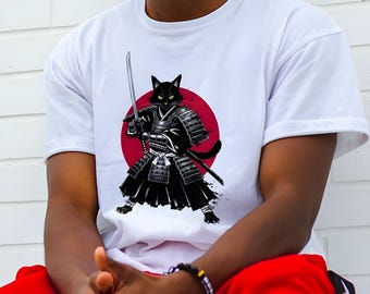 Camiseta de gato samurái japonés con colores cómodos