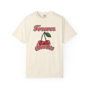 Komfortfarben, Kirschen Grafik Unisex T-Shirt, süßes lässiges T-Shirt, Sommer Outfit, Geschenk für Obstliebhaber, Vintage Stil T-Shirt, trendige Kleidung