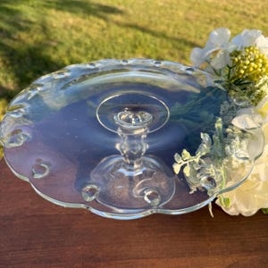 Soporte para pasteles de cristal vintage de Indiana con forma de lágrima / Plato de postre con pedestal transparente de 25 cm (10 pulgadas)