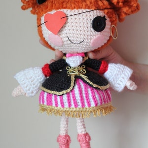 PADRÃO: Linda Boneca Amigurumi de Crochê Peggy Pirate Buchaneer