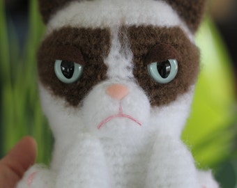PATTERN: Grumpy Feline Amigurumi Doll