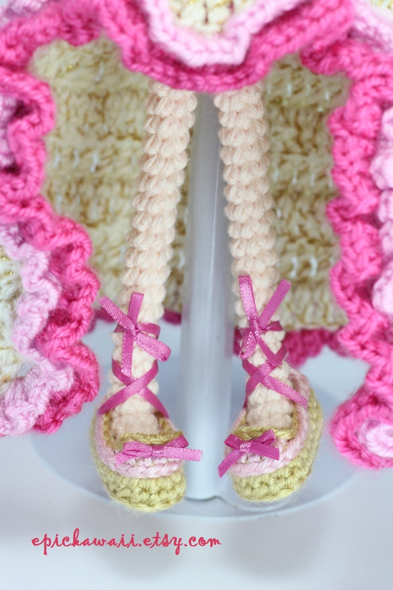 PATTERN: Goldie Crochet Amigurumi Doll image 3
