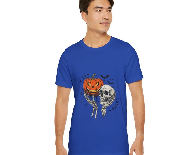 Halloween Skull & Pumpkin T-Shirt: Unisex Spooky Tee
