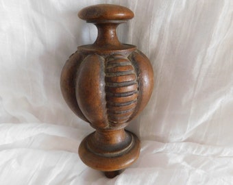 French Wood Finial, Decorative Architectural Salvaged Fleuron, Newel Post