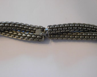 Vintage Double Twisted Rope Chain in Silver Metal Quality Belt Selling for Charity