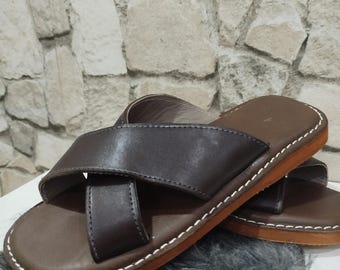 Handmade Moroccan Leather Slide Sandals – Boho Summer Slides Women Men – Artisan Genuine Leather Slip-On Shoes – Berber Minimalist Flat