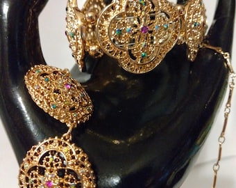 Avon 2-PC Jewelry Set, Bracelet and Necklace, Medallion.