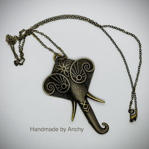 Antik Bronze plattierte Halskette mit Anhänger in Form eines Elefanten/Shabby Chic Schmuck*