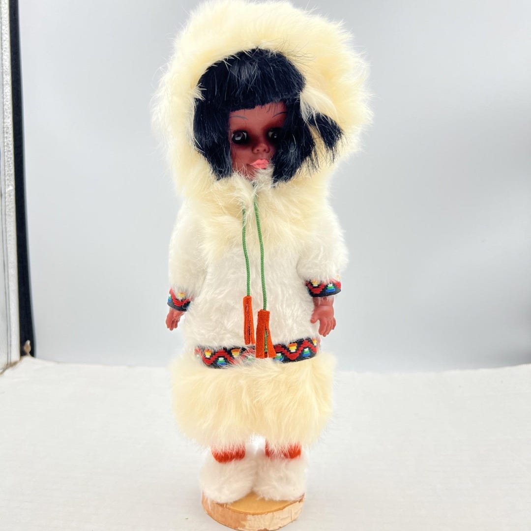 リカ・ワールドコスチューム・ストラップ（INUIT） Vintage Alaska Eskimo Inuit Style Doll – Fur Parka Outfit – 13