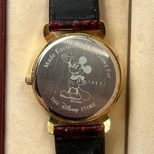 NEW, RARE, VTG Snow White and Seven Dwarfs Limited Edition Pedre Watch with Box image 4
