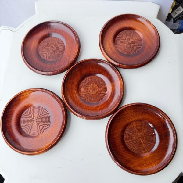 Set of 5 Vintage Style Wooden Coasters Saucers Concentric Circle Design B-11