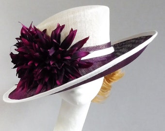 Made with passion aubergine and whith sinamay hat with aubergine flower size 58,5 or 23 inch or or smaller