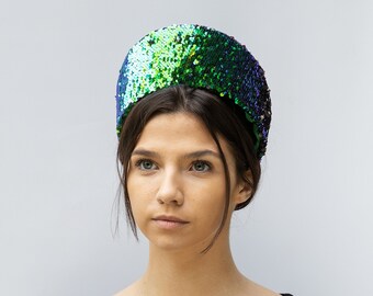 Halo hat in peacock colours sequins; VERY nice