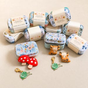 Needle End Tin | Knitting Needle Stoppers & Yarn Charm