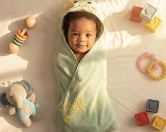 Toalla de playa personalizada para bebé con capucha, toalla de baño suave y absorbente con nombre bordado, albornoz de piscina para niños.