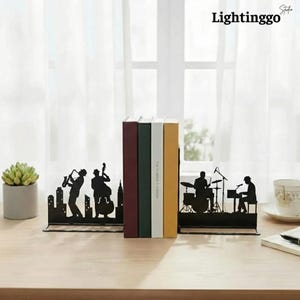 Sujetalibros metálicos de música jazz personalizados, decoración personalizada con silueta de ciudad, arte de estantería con saxofón y violonchelo, regalo para profesor de música, adorno para músico imagen 1