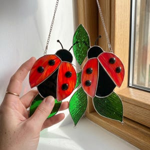 Stained Glass Ladybug Sun Catcher, Lucky Insect Decor, Green Leaf Glass Art, Garden Lovers Gift, Handmade Spring Window Hanging
