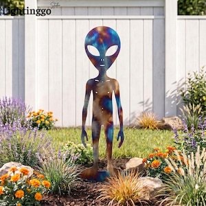 Alien Metal Garden Stake, Sci Fi Yard Art Panel, UFO Space Outdoor Decor, Funny Dad Gift, Rusty Metal Stake