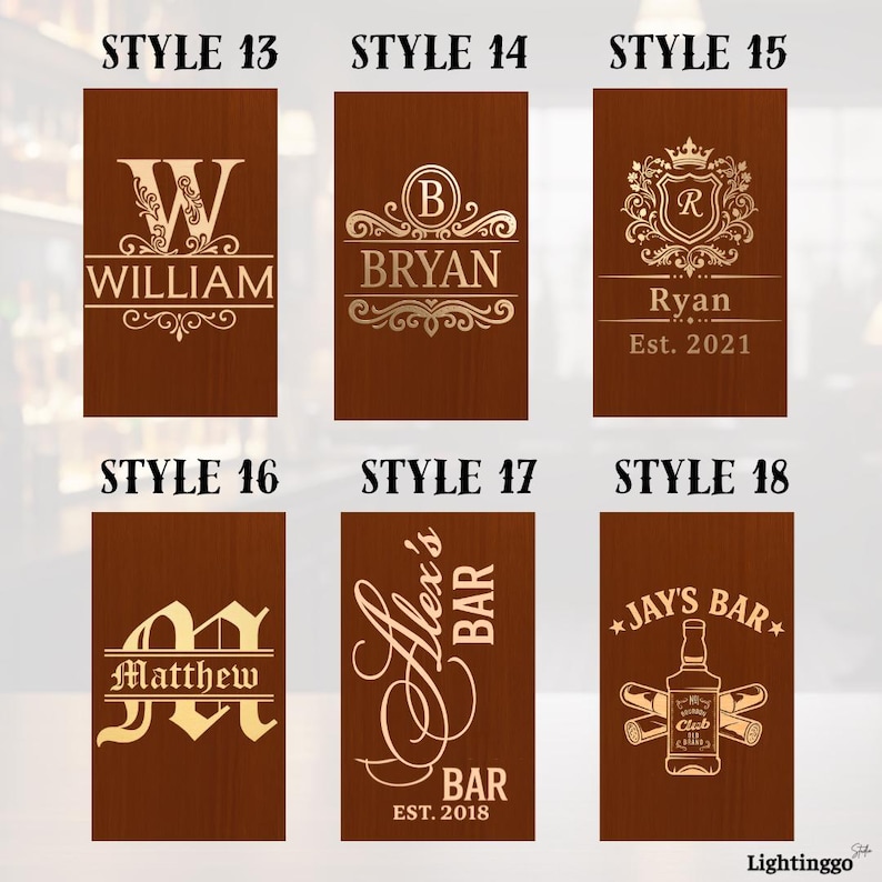 Op de afbeelding: Zes houten platen met gepersonaliseerde ontwerpen. Elke plaat toont een andere stijl, waaronder namen als William, Bryan, Ryan en Matthew, samen met ontwerpen met een barthema. De platen zijn bruin met gouden letters.