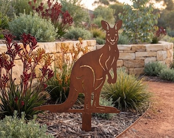 Kangaroo Garden Stake, Rusty Metal Stake, Australian Yard Art, Wildlife Garden Decor, Farmhouse Outdoor Decor