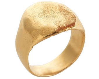 Gold Signet Ring, modern signet, pinky ring, handmade, 18 karat gold plated, hammered look, Men's ring, Men's gift,