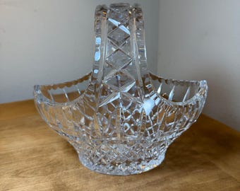 Cesta de cristal tallado vintage con asa, centro de mesa para dulces de 7 pulgadas