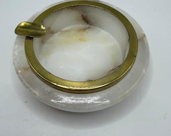 Cenicero redondo de mármol y latón vintage, plato de piedra de 10 cm (4 pulgadas), estilo moderno de mediados de siglo.