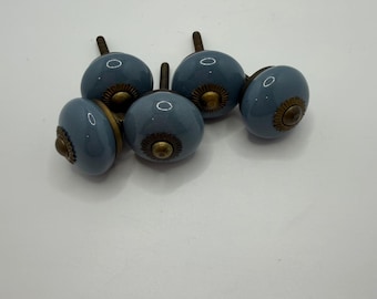 スレートブルーのセラミック製引き出し取っ手5個セット、ヴィンテージ真鍮製フラワーキャビネットノブ