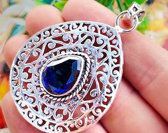 Blå safirhänge i sterlingsilver, filigran droppdesign