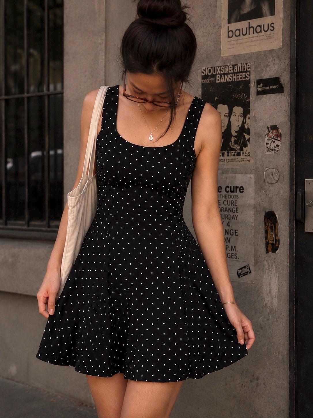 skater dress 90s style size:5XL/UK24 the dress has a KissProm Burgundy Sequin Lace-Up sparkly homecoming dress