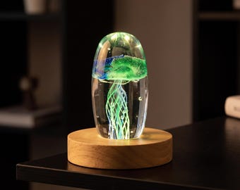 Jellyfish Liuli Glass Figurine, Ocean Inspired Crystal Decor, Coastal Desk Ornament, Sea Life Gift for Home Office
