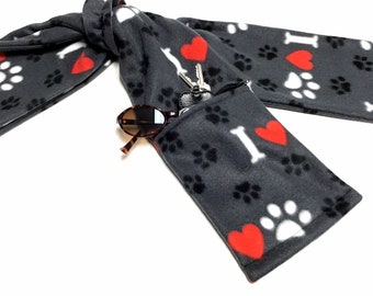 Zipper Pocket Fleece Scarf for Men and Women in Gray with I love dog print. Available with or without fringe