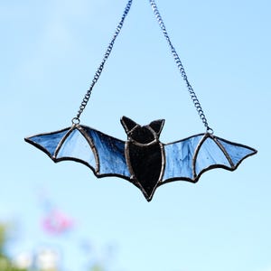 Handmade Bat Stained Glass Window Hanging, Gothic Bat Window Hanging, Spooky Stained Glass, Halloween Decor Indoor,Halloween Gift